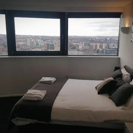 Two Bed Modern City Center With Gorgeous Views * Leeds (West Yorkshire)