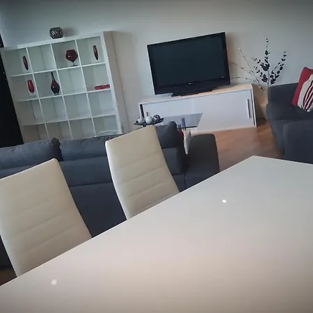 Apartment Two Bed Modern City Center With Gorgeous Views
