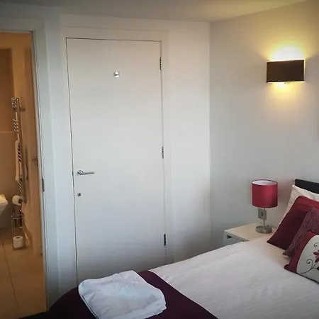 Apartment Two Bed Modern City Center With Gorgeous Views