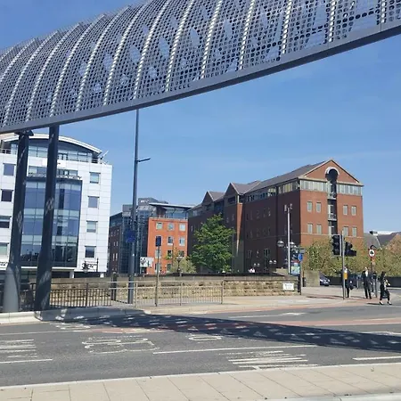 Apartment Two Bed Modern City Center With Gorgeous Views *
