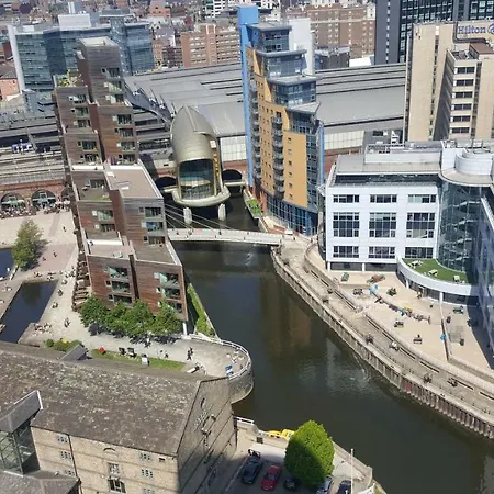 Two Bed Modern City Center With Gorgeous Views * Leeds (West Yorkshire)
